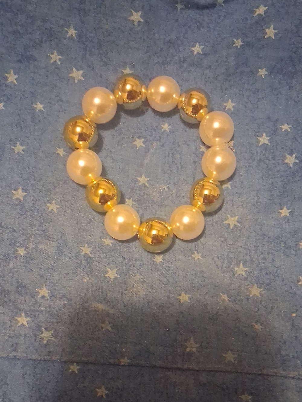 Gold and Pearl Stretch Bead Bracelet